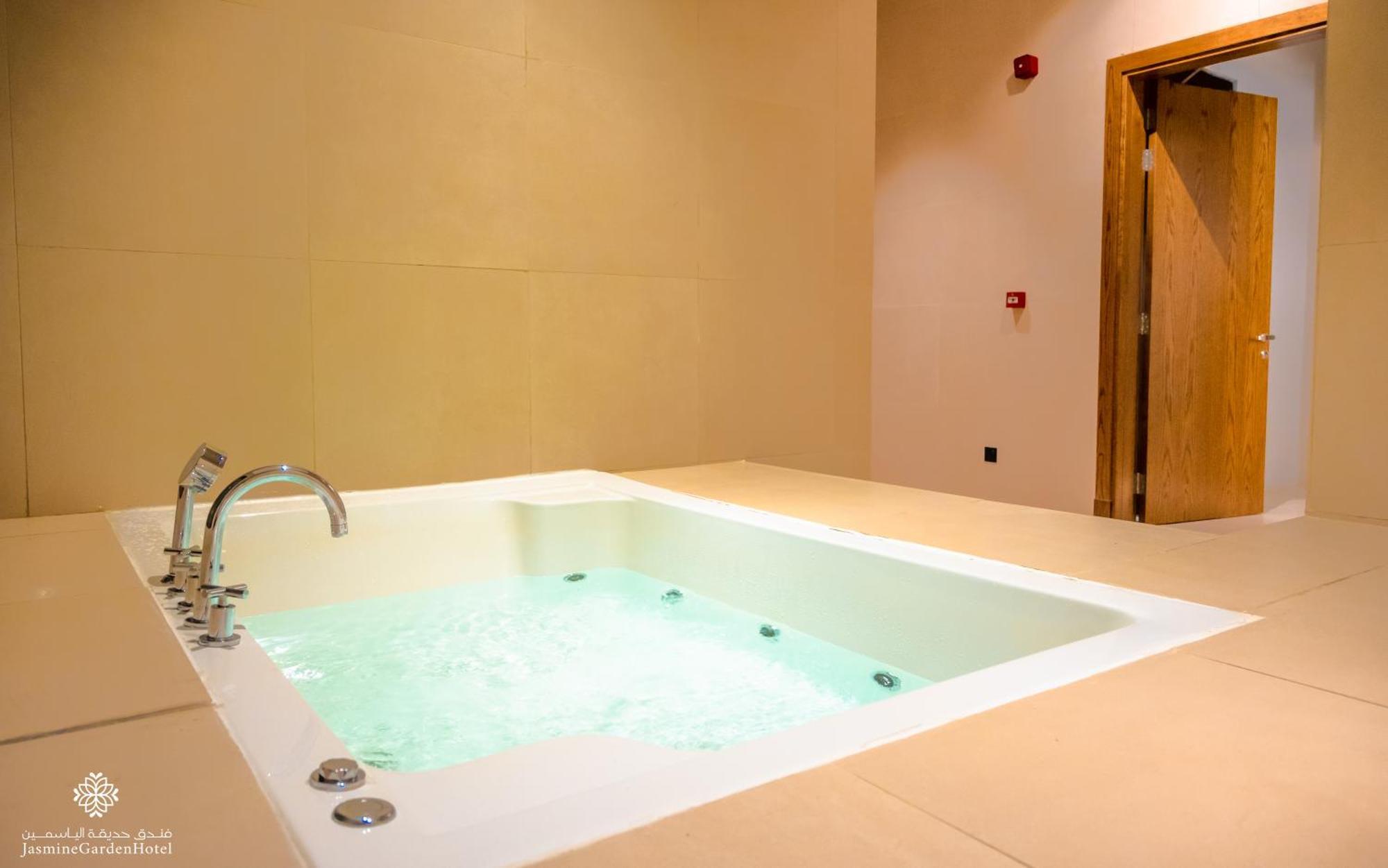 Jasmine Garden Hotel Jeddah Bagian luar foto